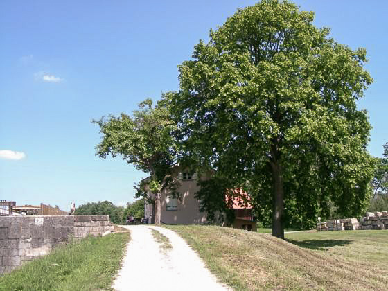 Additional image of lock 25